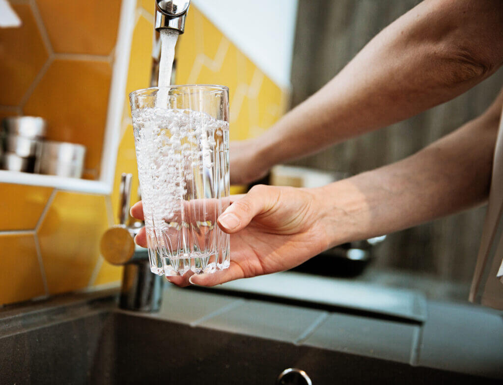 filling-glass-with-filtered-water-water-filtration